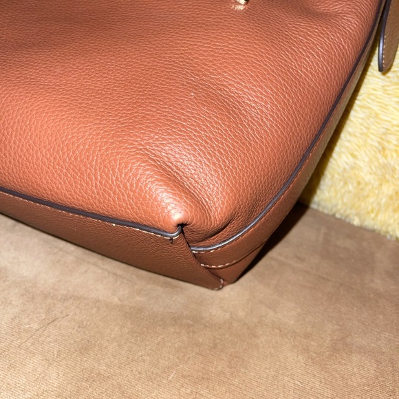 Coach - Picture 4 of 6